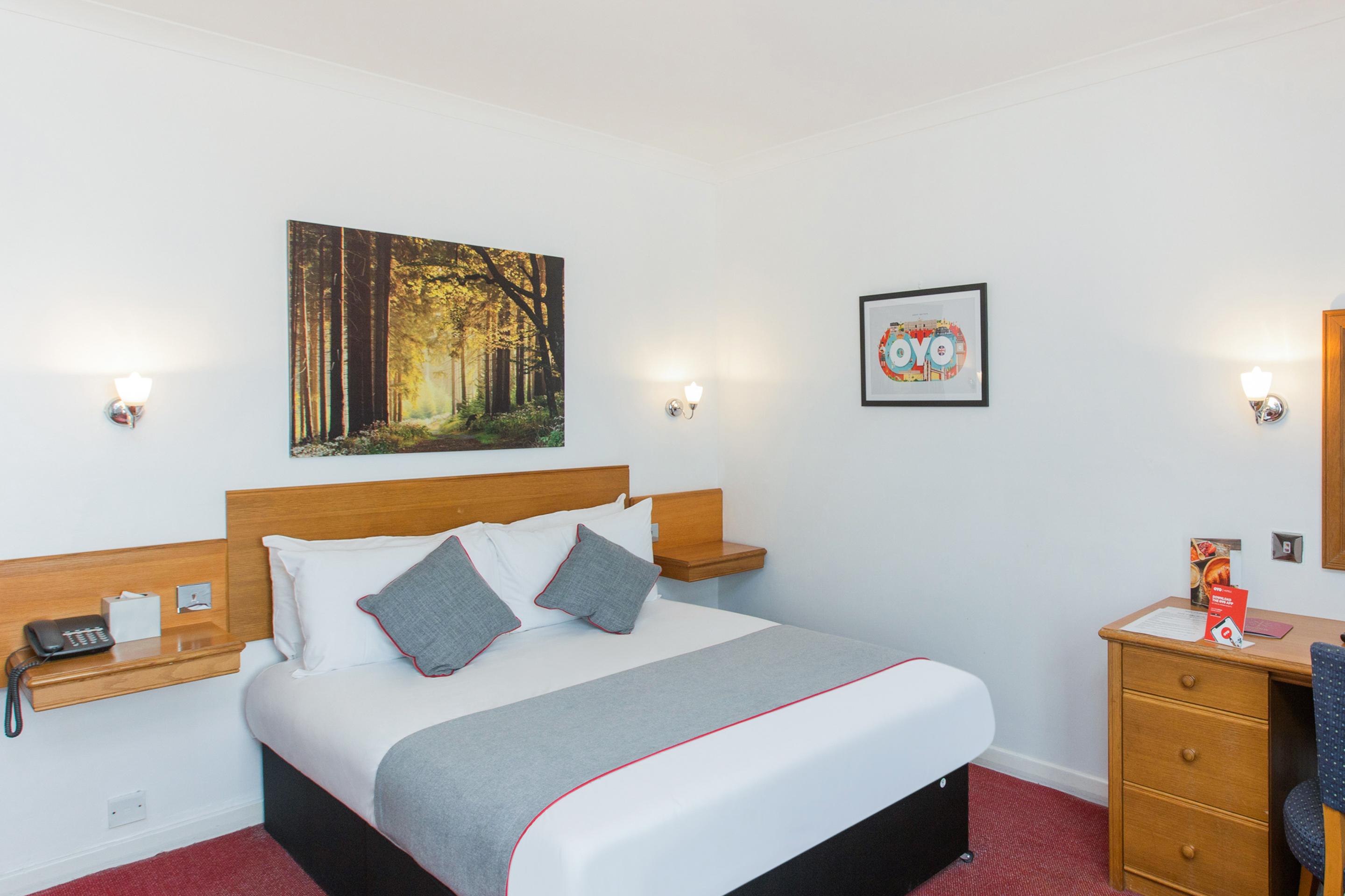 Oyo Stade Court Hotel Hythe  Exterior photo