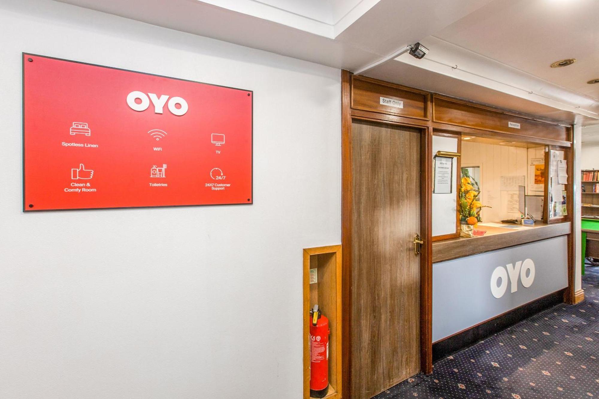 Oyo Stade Court Hotel Hythe  Exterior photo