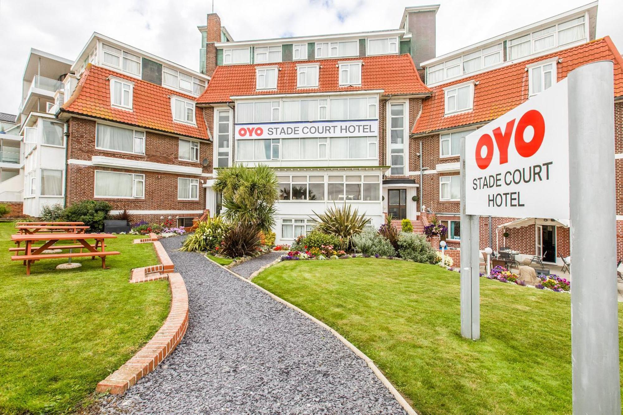 Oyo Stade Court Hotel Hythe  Exterior photo