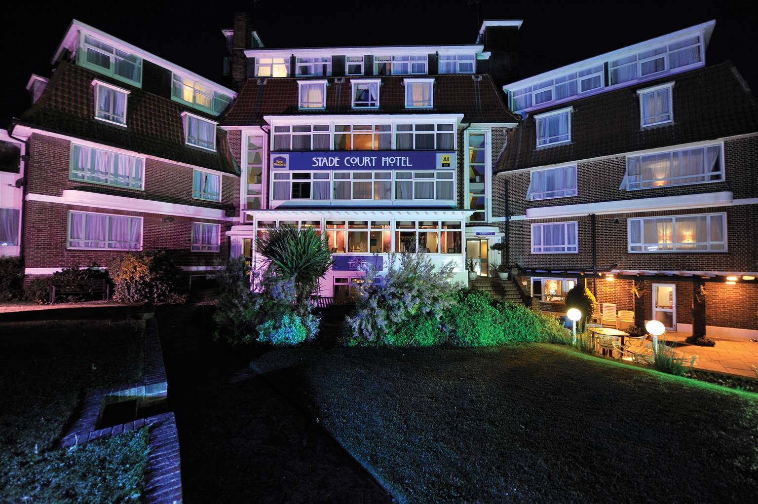Oyo Stade Court Hotel Hythe  Exterior photo